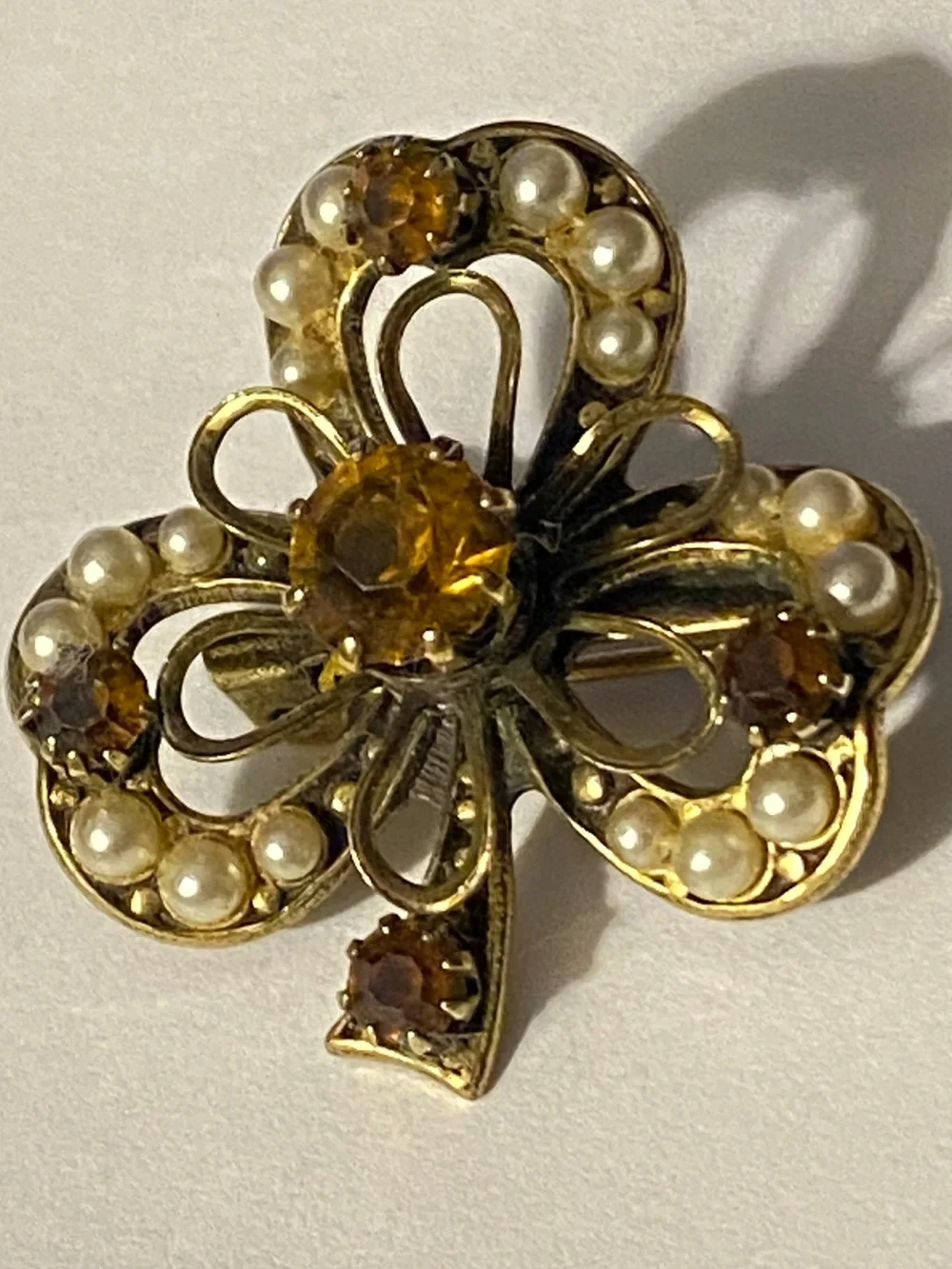 Vintage Gold Tone Coro Brooch 3-Leaf Clover Amber/ Topas Rhinestones Faux Pearls